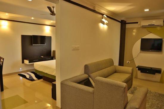Continento The Classic Hotel Tirur 外观 照片