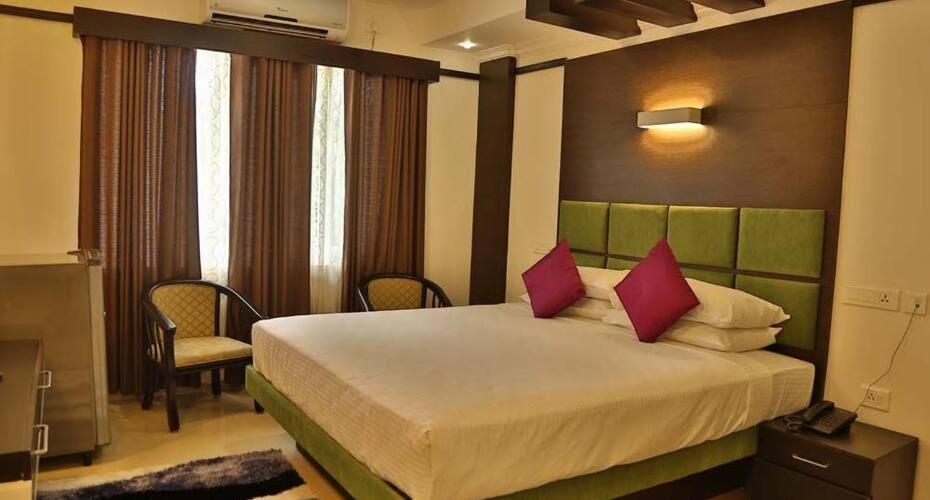 Continento The Classic Hotel Tirur 外观 照片