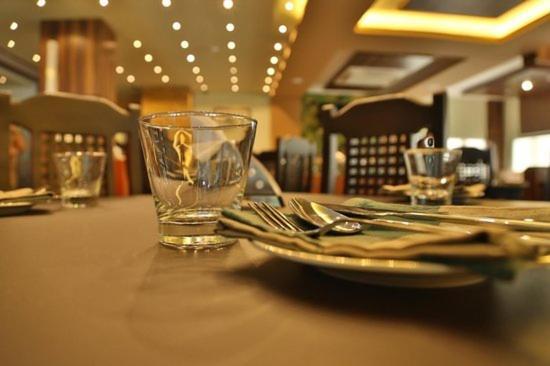 Continento The Classic Hotel Tirur 外观 照片